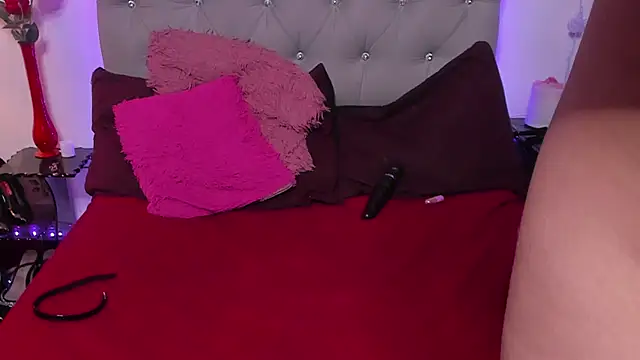 Snapshot of nicolsaenz20 chatting on December 13, 2025, 8:04 pm nicolsaenz20 online show from December 13, 2025, 8:04 pm