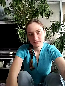 MollyBrams online show from September 13, 2025, 4:01 am