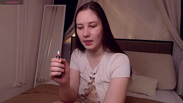 MollyBrams online show from March 11, 2025, 2:51 pm