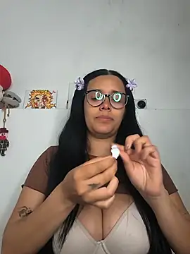 Snapshot of Annya-sweet chatting on July 18, 2026, 3:09 pm Annya-sweet online show from July 18, 2026, 3:09 pm