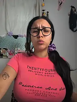 Snapshot of Annya-sweet chatting on June 20, 2026, 2:55 pm Annya-sweet online show from June 20, 2026, 2:55 pm