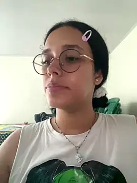 Snapshot of Annya-sweet chatting on December 4, 2024, 4:54 pm Annya-sweet online show from December 4, 2024, 4:54 pm