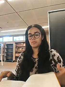 Snapshot of Annya-sweet chatting on July 22, 2026, 8:00 pm Annya-sweet online show from July 22, 2026, 8:00 pm