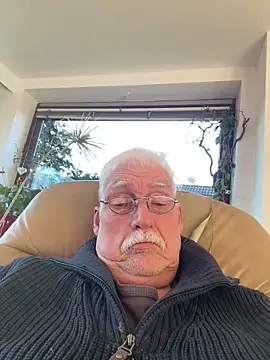 Steffibi1954 online show from December 15, 2025, 12:33 pm