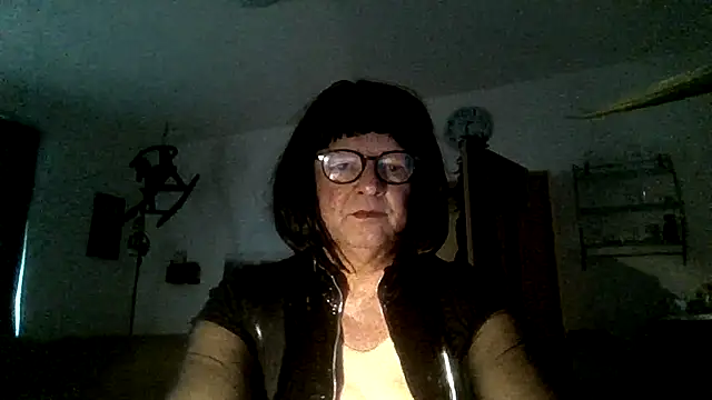 Seltsamoder online show from October 25, 2025, 3:34 pm