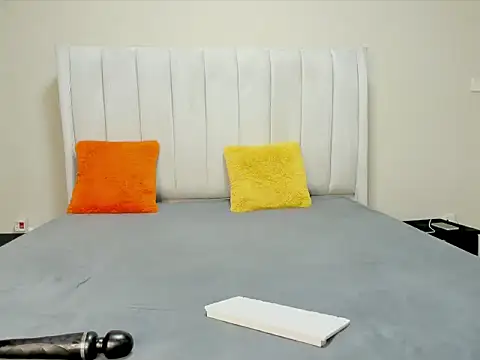  heavenlysent online show from December 23, 2025, 3:28 am