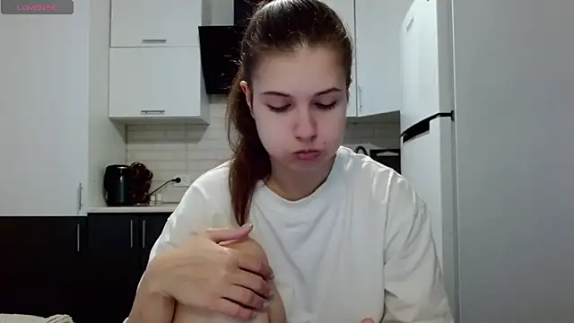 Snapshot of SayMeow_ chatting on June 8, 2026, 5:30 am SayMeow online show from June 8, 2026, 5:30 am