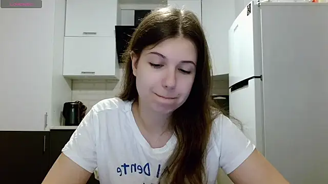 Snapshot of SayMeow_ chatting on June 5, 2026, 1:21 am SayMeow online show from June 5, 2026, 1:21 am