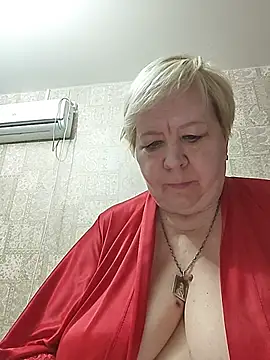 EffectFiona online show from April 22, 2026, 10:49 pm