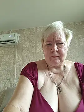EffectFiona online show from July 29, 2026, 12:54 am