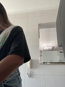 Snapshot of Gipoltergeist chatting on April 2, 2026, 2:13 pm Gipoltergeist online show from April 2, 2026, 2:13 pm