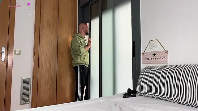 Snapshot of tim_beard chatting on March 27, 2026, 4:41 pm tim beard online show from March 27, 2026, 4:41 pm