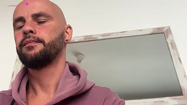 Snapshot of tim_beard chatting on April 16, 2026, 10:27 am tim beard online show from April 16, 2026, 10:27 am