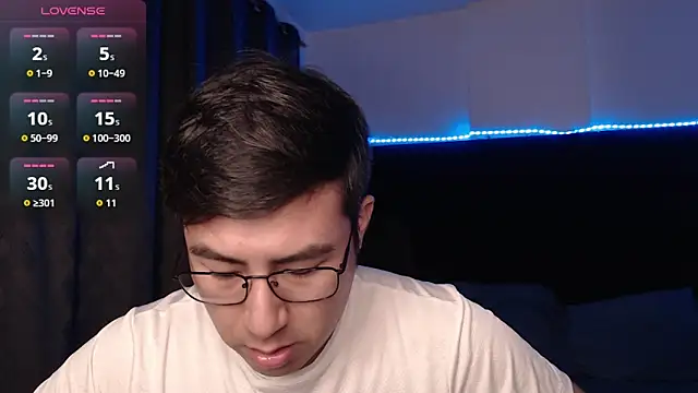 Snapshot of andrewmhilton_ chatting on May 22, 2026, 5:16 am andrewmhilton online show from May 22, 2026, 5:16 am