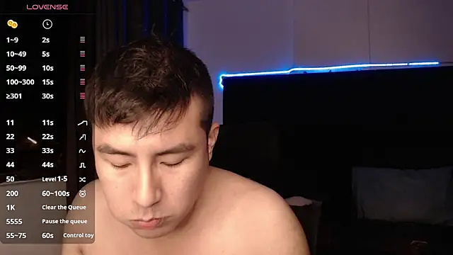 Snapshot of andrewmhilton_ chatting on October 12, 2025, 6:15 am andrewmhilton online show from October 12, 2025, 6:15 am