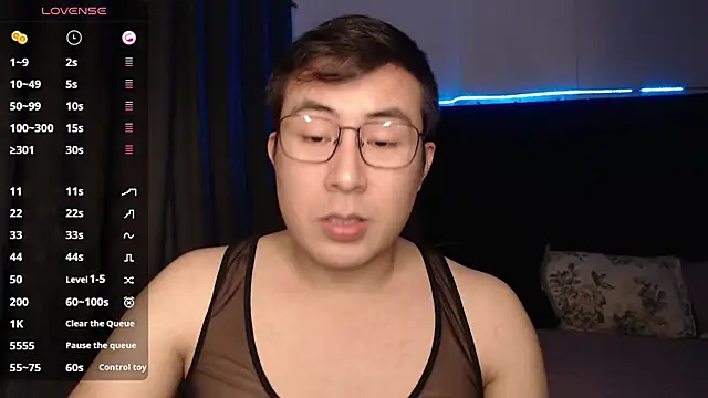 Snapshot of andrewmhilton_ chatting on November 21, 2025, 5:50 am andrewmhilton online show from November 21, 2025, 5:50 am