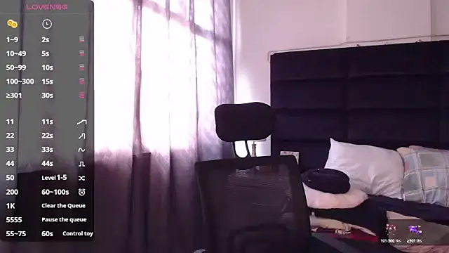 Snapshot of andrewmhilton_ chatting on September 13, 2025, 5:24 pm andrewmhilton online show from September 13, 2025, 5:24 pm