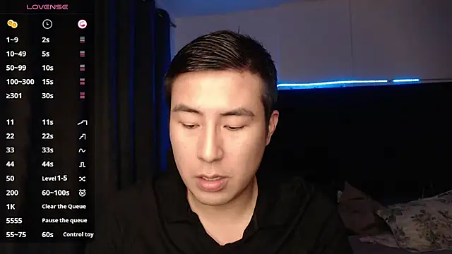 Snapshot of andrewmhilton_ chatting on November 17, 2025, 7:01 am andrewmhilton online show from November 17, 2025, 7:01 am