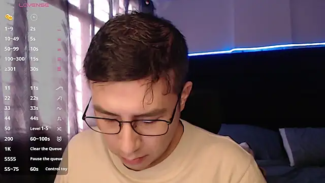 Snapshot of andrewmhilton_ chatting on September 24, 2025, 10:05 pm andrewmhilton online show from September 24, 2025, 10:05 pm