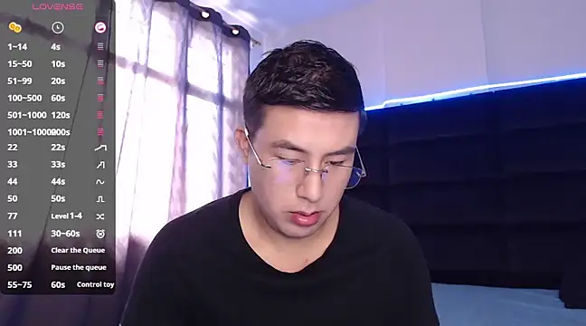 Snapshot of andrewmhilton_ chatting on March 7, 2025, 7:38 pm andrewmhilton online show from March 7, 2025, 7:38 pm