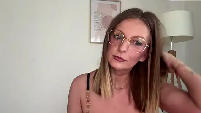 Snapshot of HornyJudith chatting on February 12, 2026, 6:57 am HornyJudith online show from February 12, 2026, 6:57 am