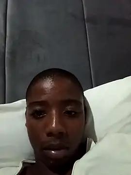 BLACK BOTTOM03 online show from January 5, 2026, 6:44 pm