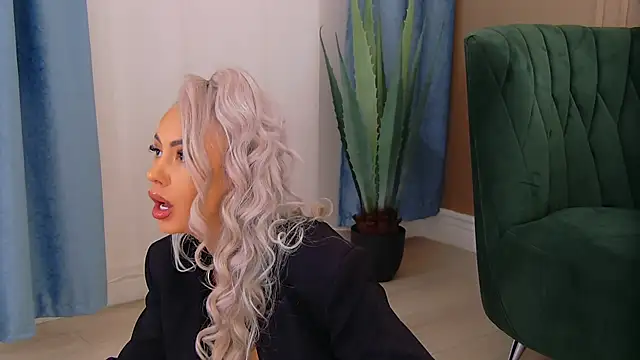 Bailey Rush online show from October 21, 2025, 1:21 pm