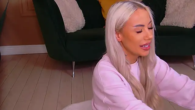 Bailey Rush online show from March 17, 2026, 6:44 pm