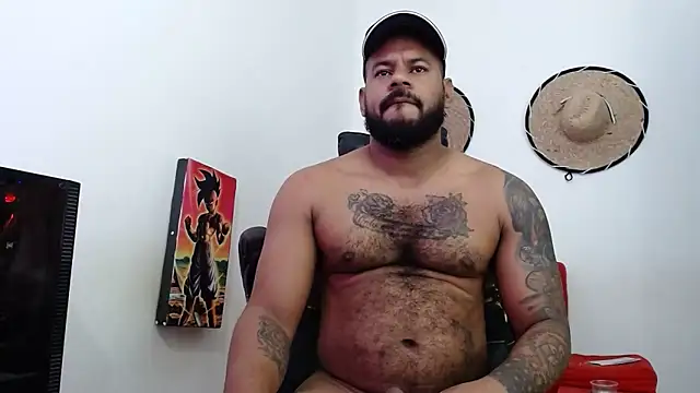Snapshot of Damian64420 chatting on April 21, 2026, 4:35 pm Damian64420 online show from April 21, 2026, 4:35 pm