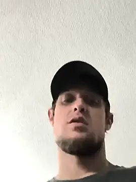Snapshot of Midwestalpha chatting on February 18, 2025, 12:59 am Midwestalpha online show from February 18, 2025, 12:59 am