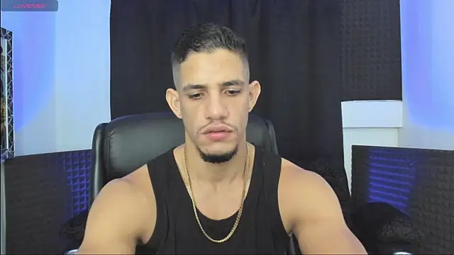 jhonnysnow17 online show from June 7, 2026, 3:45 am