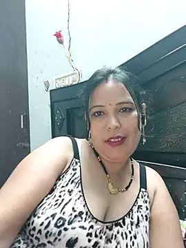 Snapshot of Poojabhabi101 chatting on September 26, 2025, 6:15 pm Poojabhabi101 online show from September 26, 2025, 6:15 pm