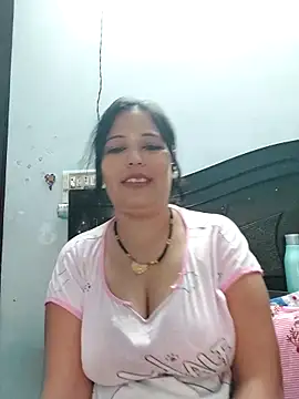 Snapshot of Poojabhabi101 chatting on October 4, 2025, 5:20 am Poojabhabi101 online show from October 4, 2025, 5:20 am