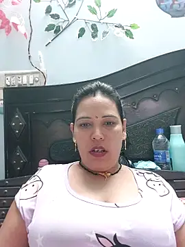 Snapshot of Poojabhabi101 chatting on October 30, 2025, 6:23 am Poojabhabi101 online show from October 30, 2025, 6:23 am