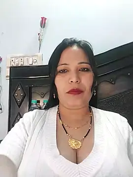 Snapshot of Poojabhabi101 chatting on February 20, 2025, 5:23 am Poojabhabi101 online show from February 20, 2025, 5:23 am