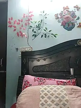 Snapshot of Poojabhabi101 chatting on December 4, 2025, 5:28 am Poojabhabi101 online show from December 4, 2025, 5:28 am