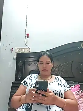 Snapshot of Poojabhabi101 chatting on September 16, 2025, 5:52 am Poojabhabi101 online show from September 16, 2025, 5:52 am