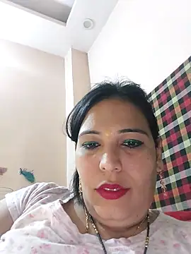 Snapshot of Poojabhabi101 chatting on March 13, 2025, 6:05 am Poojabhabi101 online show from March 13, 2025, 6:05 am