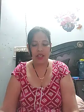 Snapshot of Poojabhabi101 chatting on February 16, 2026, 6:45 am Poojabhabi101 online show from February 16, 2026, 6:45 am