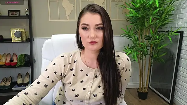 SelineSole online show from February 28, 2025, 4:53 pm