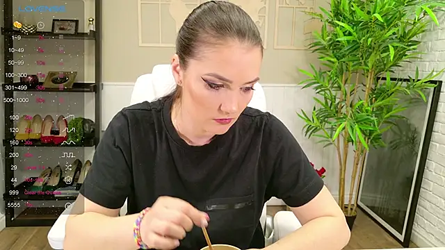 SelineSole online show from March 12, 2025, 5:17 pm