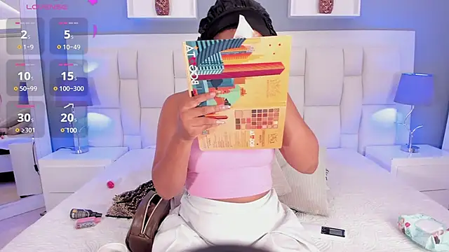 Snapshot of Aluna_sweet chatting on March 13, 2025, 11:59 pm Aluna sweet online show from March 13, 2025, 11:59 pm