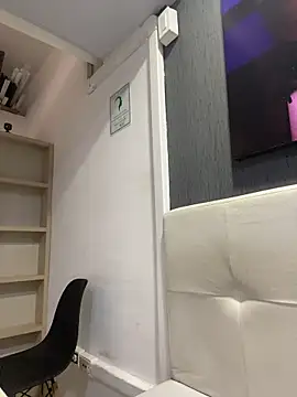 Snapshot of Aluna_sweet chatting on October 8, 2025, 7:47 pm Aluna sweet online show from October 8, 2025, 7:47 pm