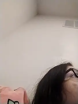 Snapshot of LiverandBrat77 chatting on January 12, 2026, 1:45 am LiverandBrat77 online show from January 12, 2026, 1:45 am