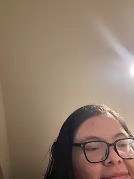 Snapshot of LiverandBrat77 chatting on December 16, 2025, 1:54 am LiverandBrat77 online show from December 16, 2025, 1:54 am