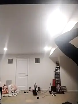 Snapshot of LiverandBrat77 chatting on January 11, 2026, 2:07 am LiverandBrat77 online show from January 11, 2026, 2:07 am