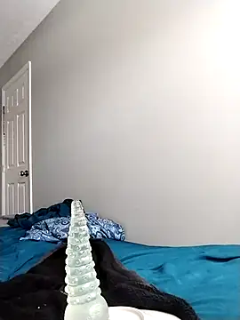 LiverandBrat77 online show from February 28, 2025, 3:48 pm