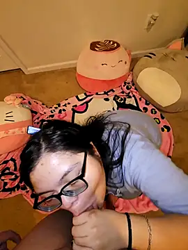 LiverandBrat77 online show from September 30, 2025, 3:23 am