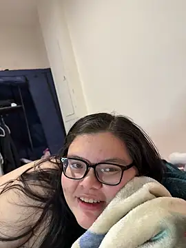 Snapshot of LiverandBrat77 chatting on February 22, 2026, 3:42 am LiverandBrat77 online show from February 22, 2026, 3:42 am