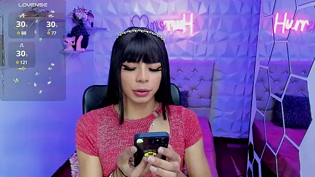 hurrencam online show from March 8, 2025, 1:03 pm